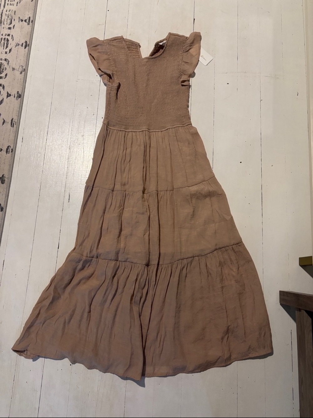 Tiered Flutter-Sleeve Midi Dress in Mauve-Tan